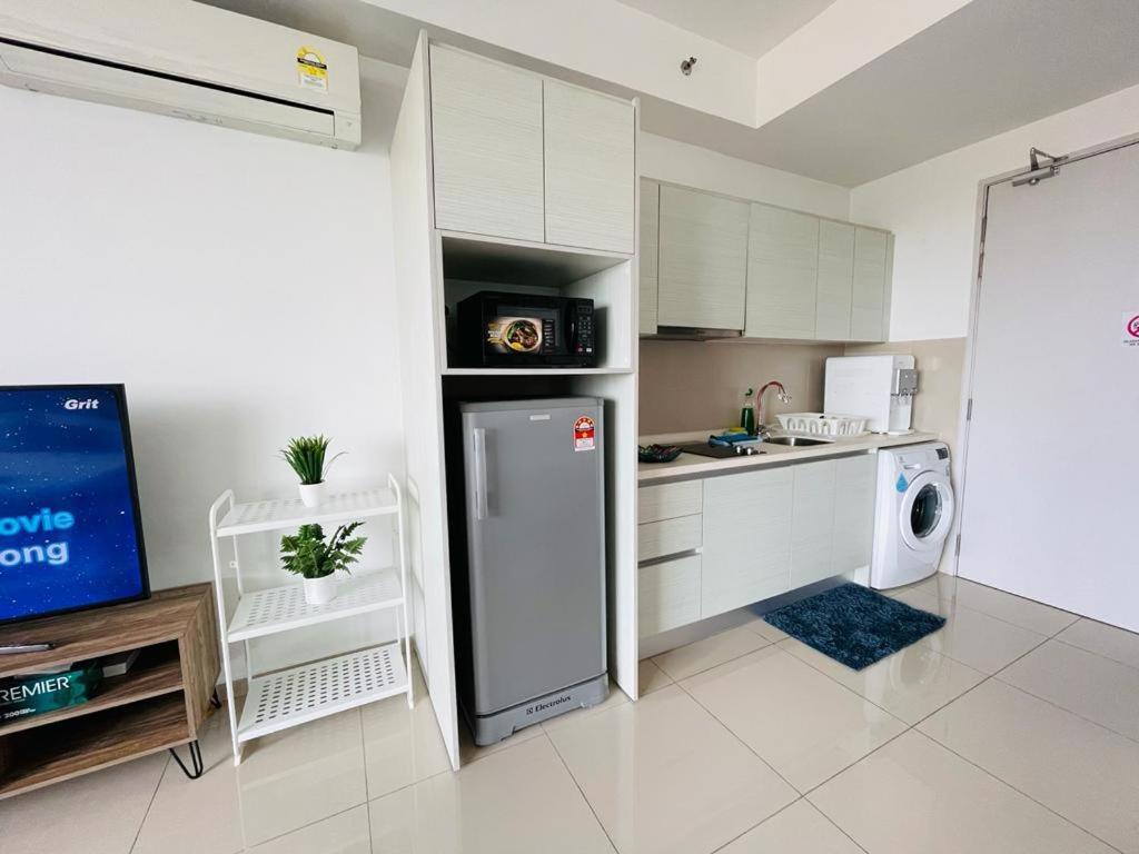 Homestay I-City Cantik, Tenang, Wifi, 4K Smart Tv, Netflix, Coway, Free Parking シャー・アラム エクステリア 写真