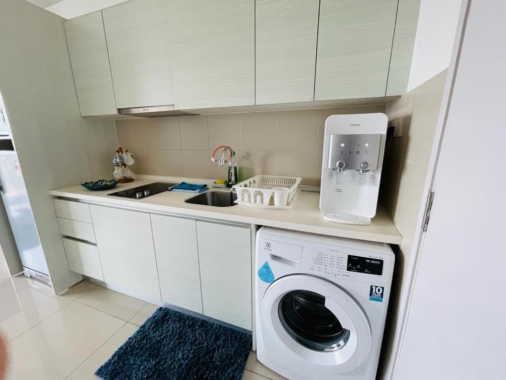 Homestay I-City Cantik, Tenang, Wifi, 4K Smart Tv, Netflix, Coway, Free Parking シャー・アラム エクステリア 写真