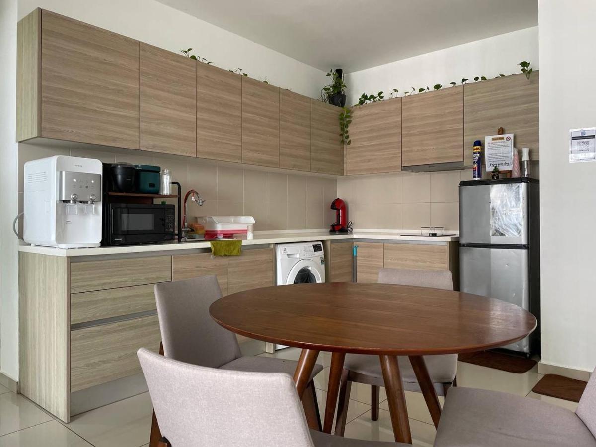 Homestay I-City Cantik, Tenang, Wifi, 4K Smart Tv, Netflix, Coway, Free Parking シャー・アラム エクステリア 写真